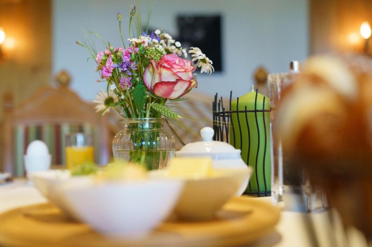 Landhotel Gockelwirt アイゼンベルク エクステリア 写真