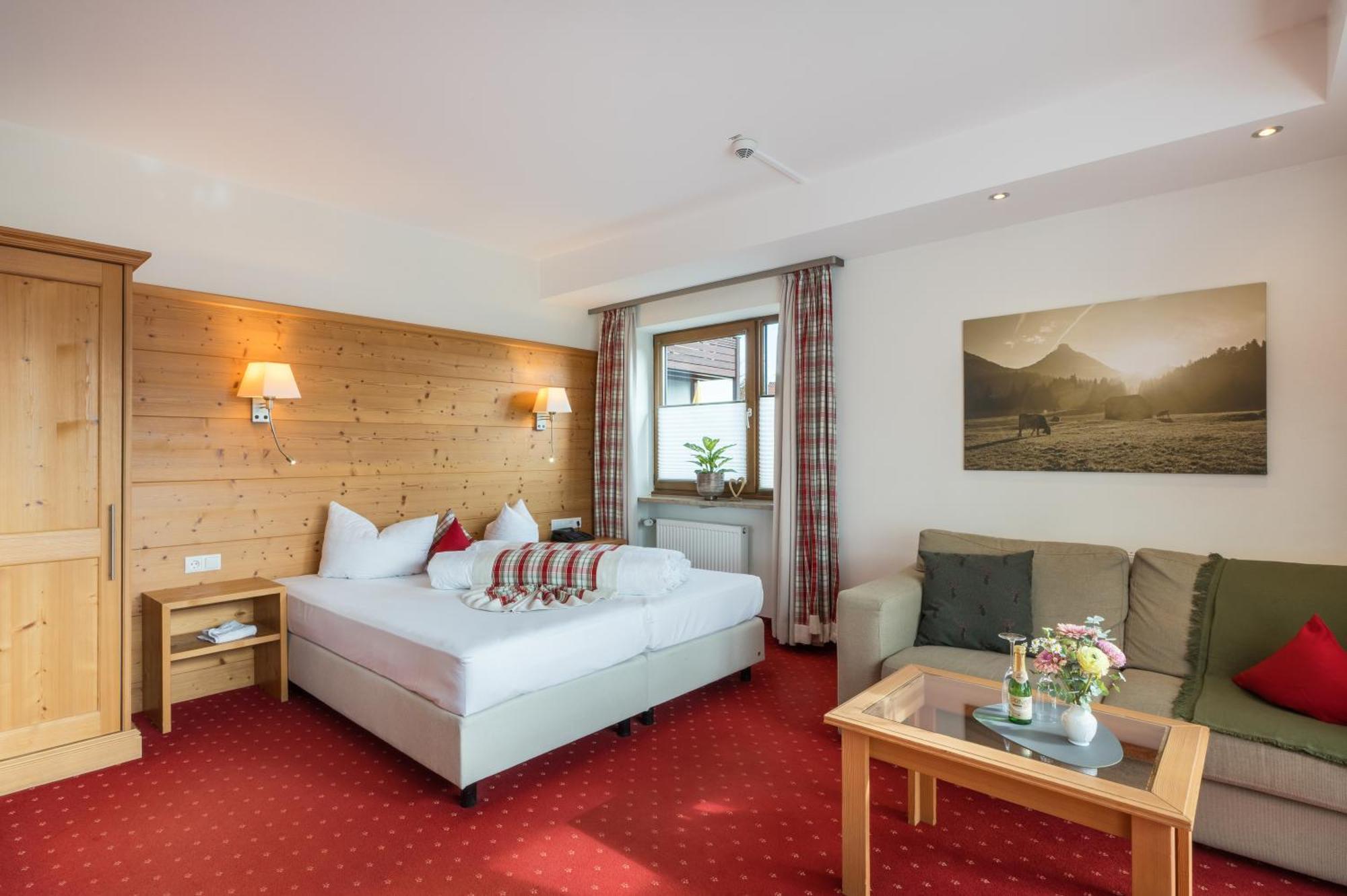 Landhotel Gockelwirt アイゼンベルク エクステリア 写真