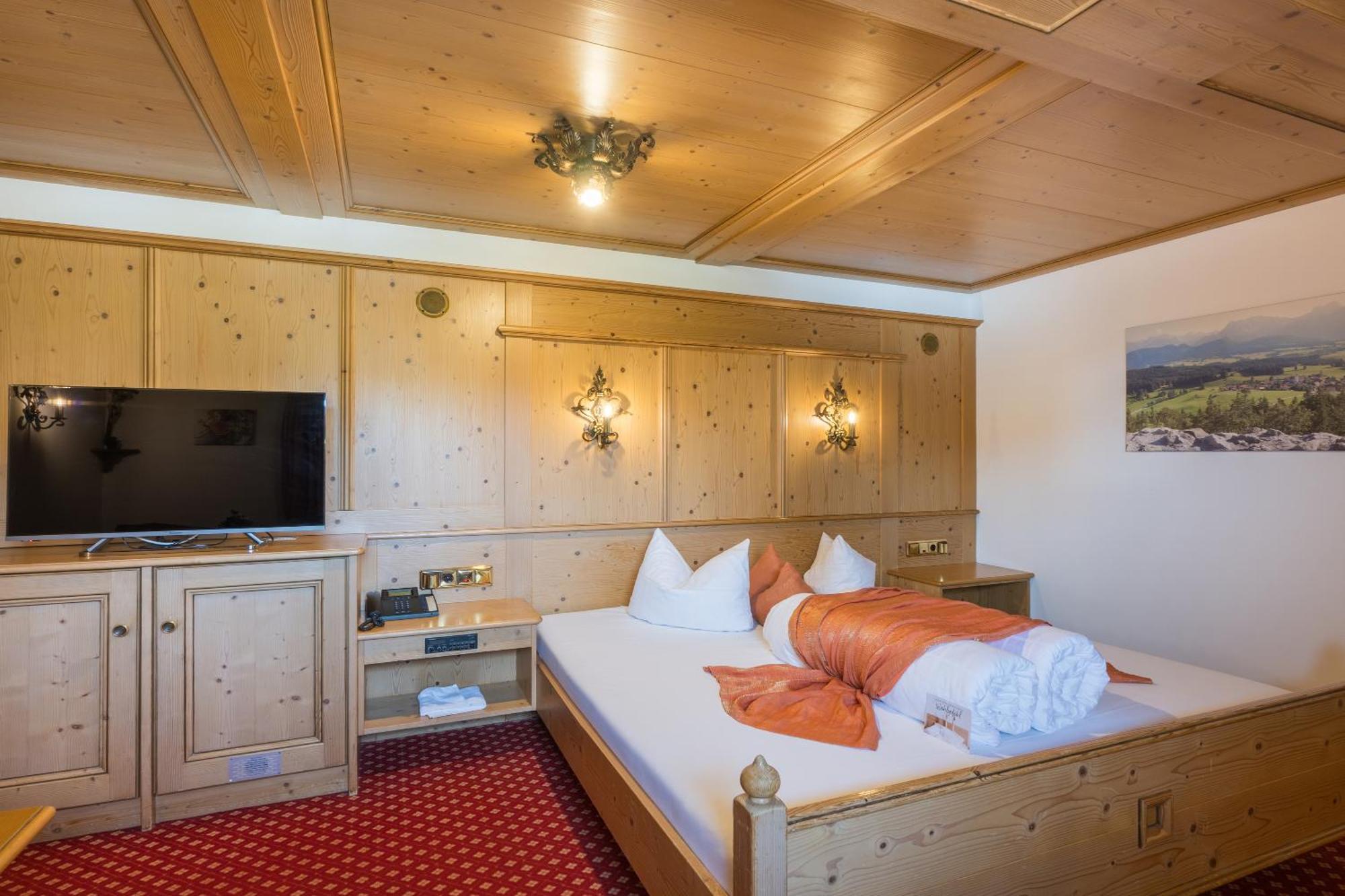 Landhotel Gockelwirt アイゼンベルク エクステリア 写真